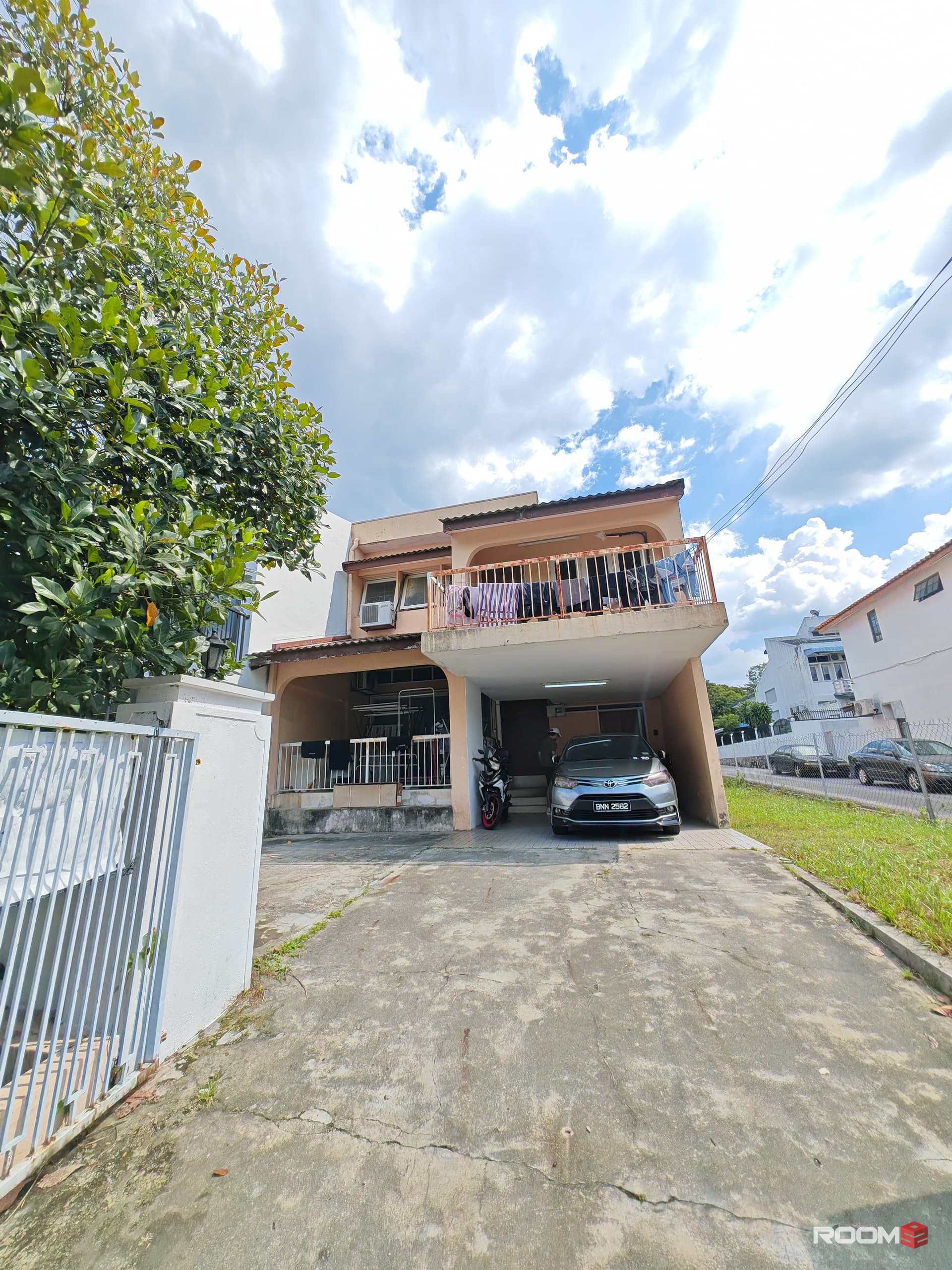 ss1 single room for rent , walking distance to lrt taman bahagia , Low deposit