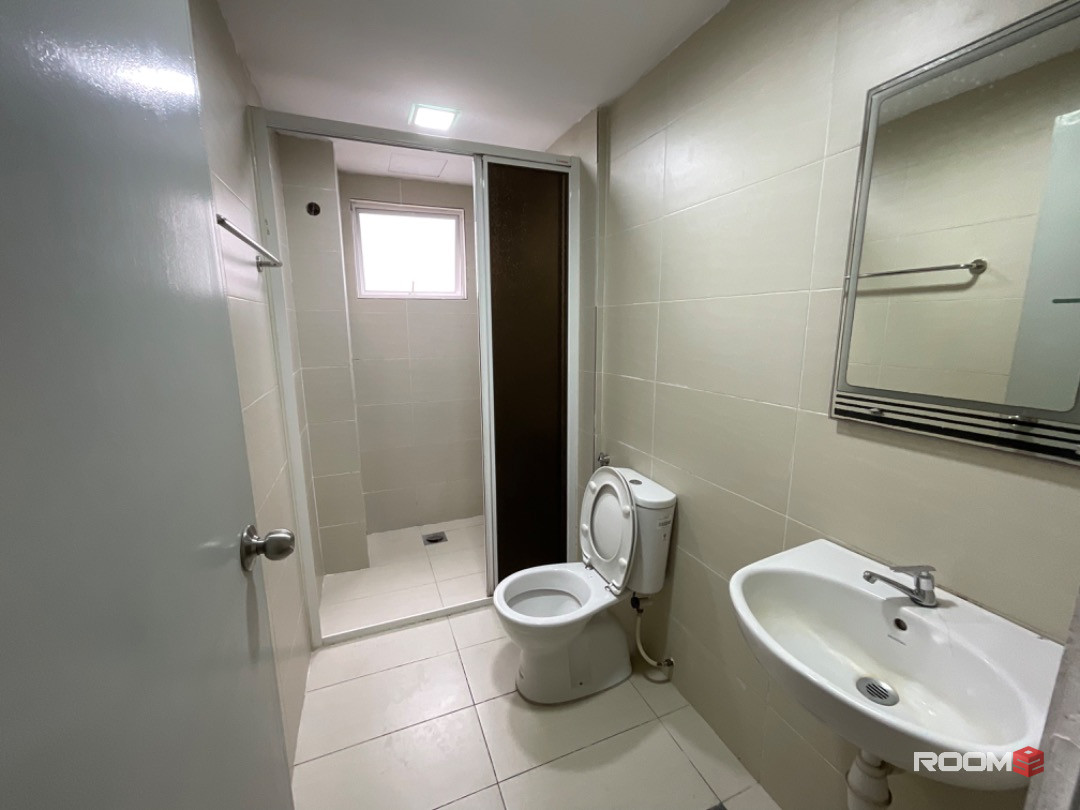 🏛️[ KL Sentral Mansion Sentral ] Fully Furnished Middle Room with Double Single Bedroom with Fan & A/C For Rent