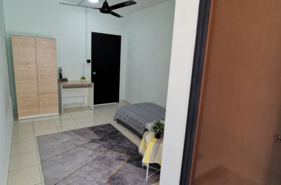 [Bilik sewa Private], Bangi avenue 3 [Bilik Medium] ,  [PEREMPUAN] , [KTM Bangi] Kuis , Bandar Seri Putra  UKM , Nilai3