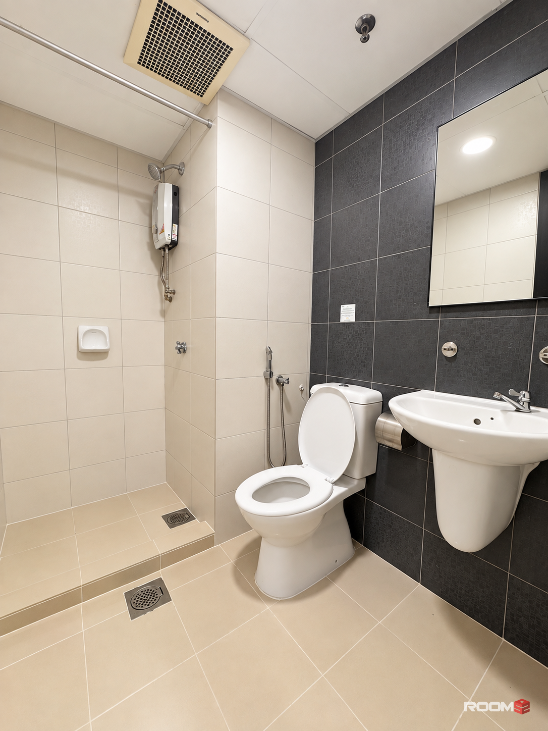 Hotel Concept • Bilik Sewa Toilet Sendiri 🚿 • Lokasi Dekat CIQ