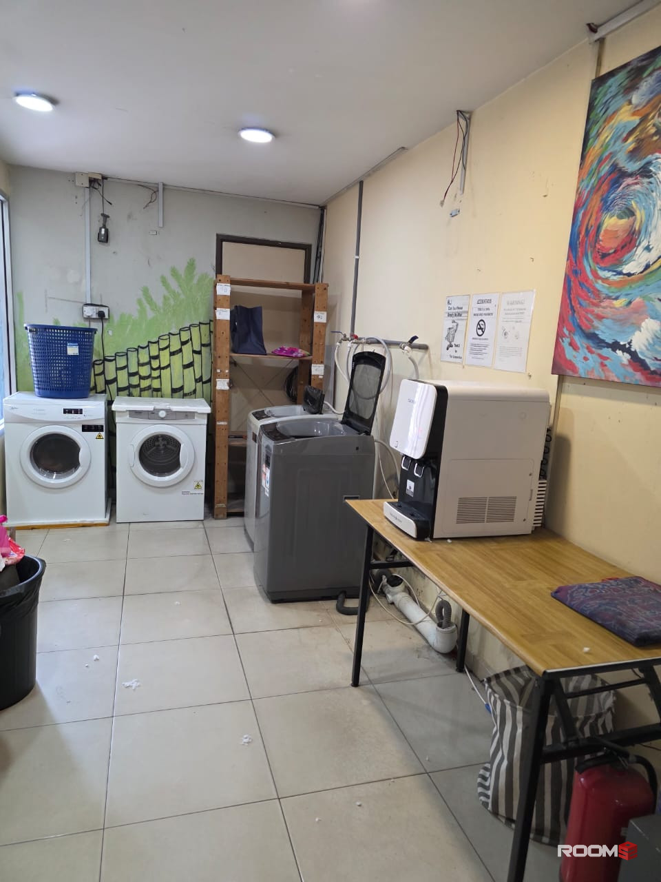 MASTER ROOM NEAR MRT SURIAN