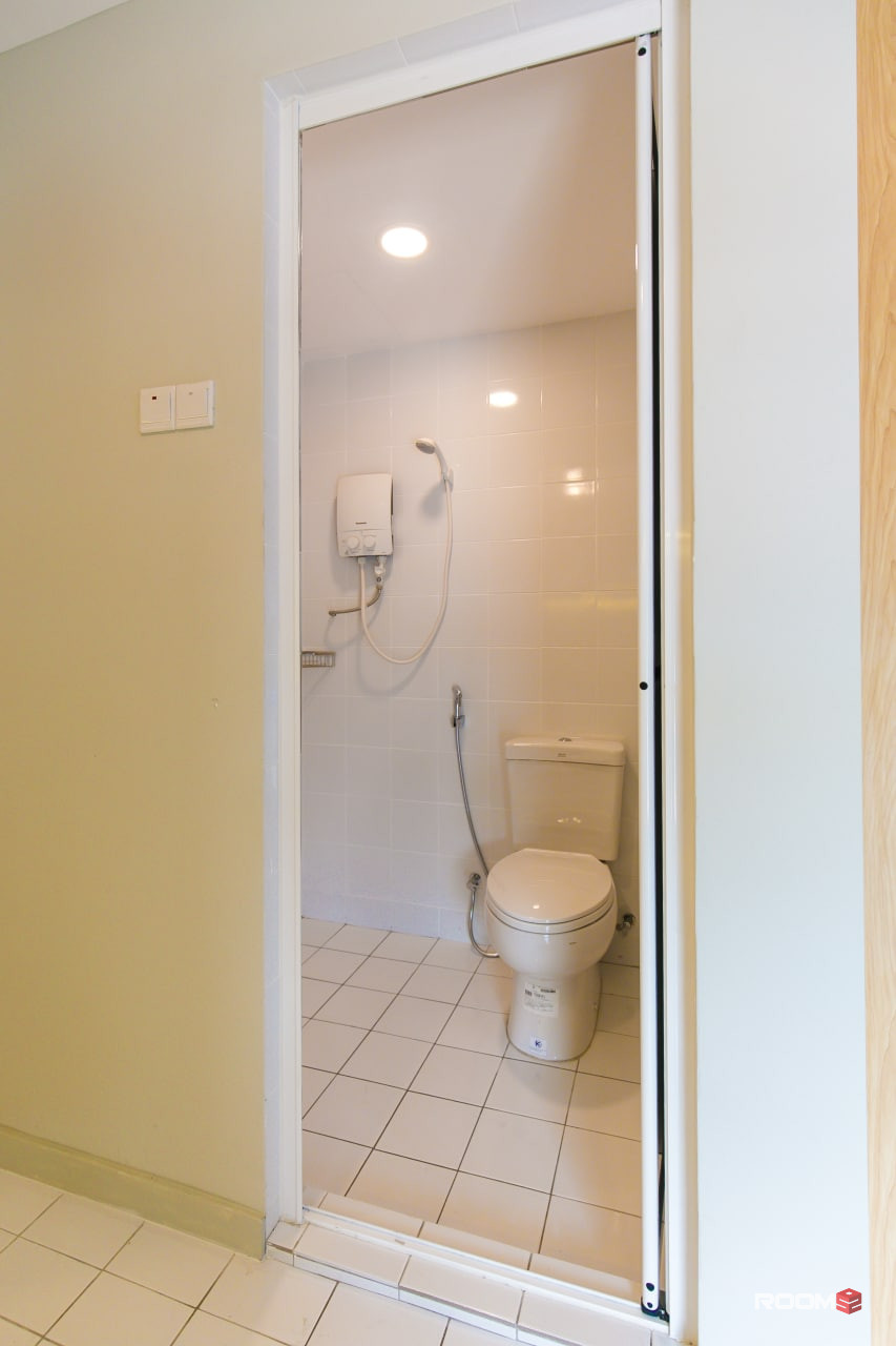 Maluri Room Rental 🏠 with Quick Commute to Bukit Bintang - Book Your Spot Today! 📅"