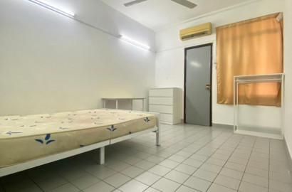 ❗❗❗STOP LOOKING  🤪🤪🤪SUPER LOW DEPOSIT MIDDLE ROOM AT BANDAR UTAMA 1 to 12