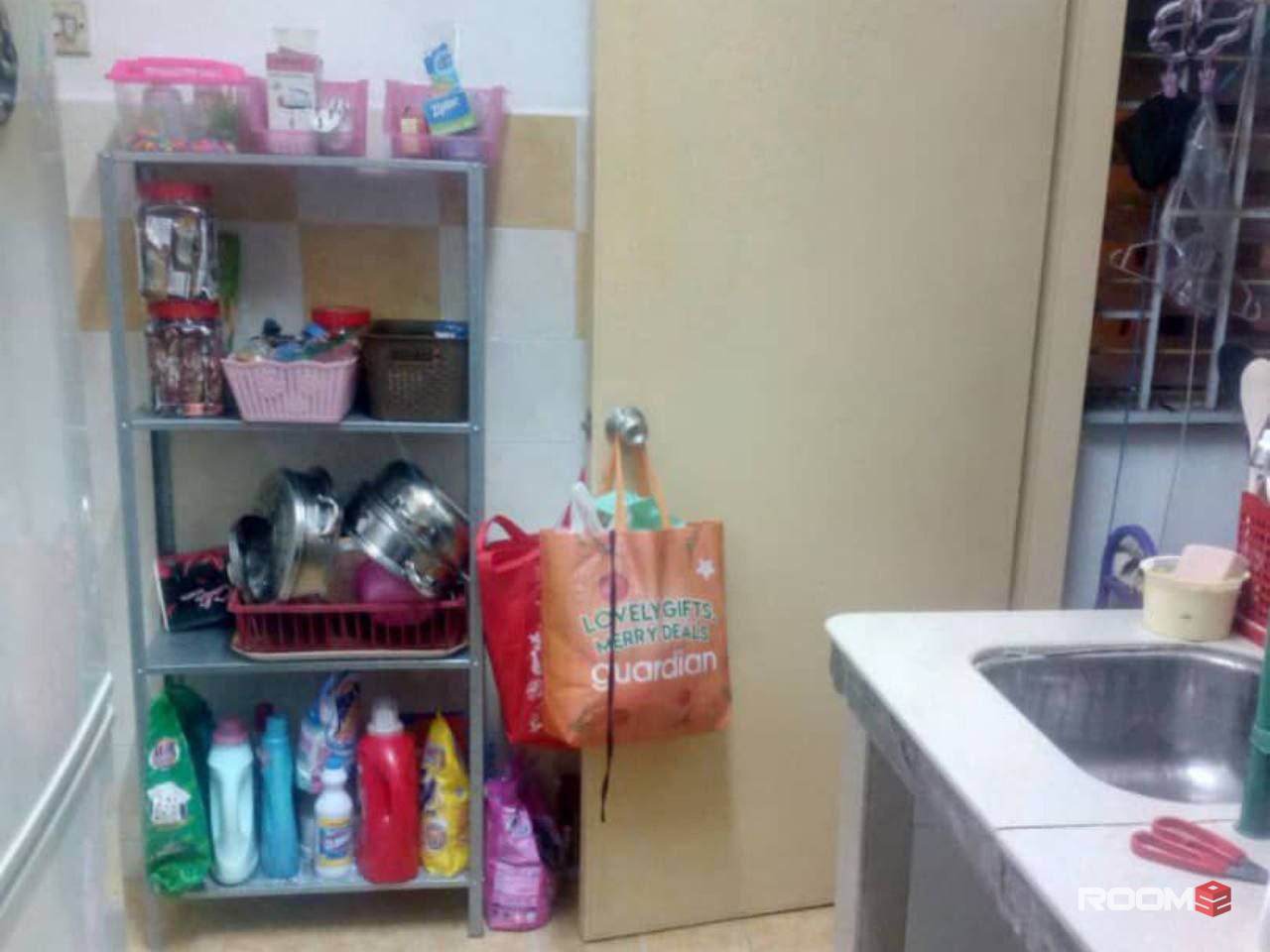 Master Room at Blok A, Mentari Court, Bandar Sunway