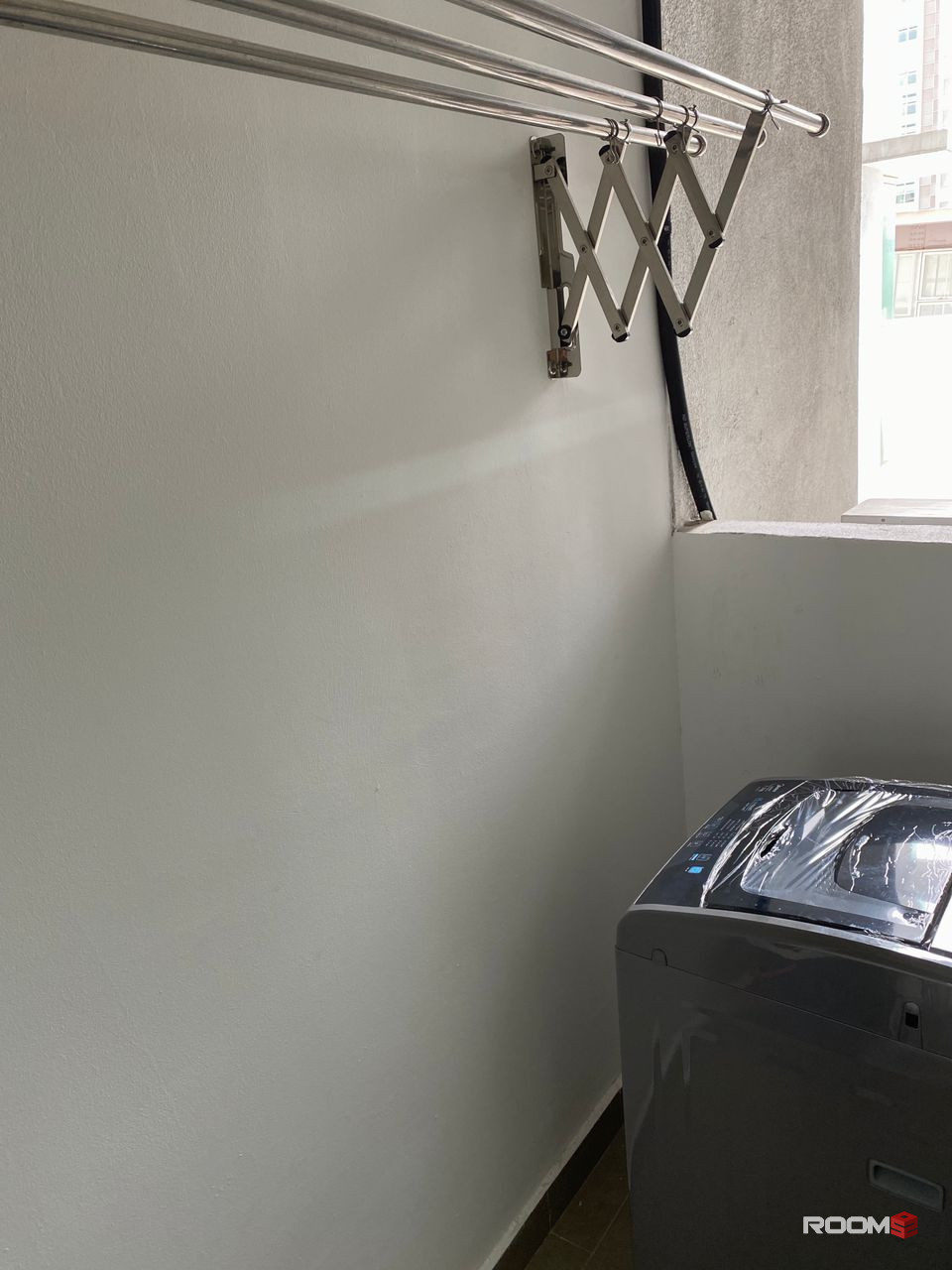 PACIFIC PLACE MEDIUM ROOM/FEMALE/FULLY FURNISHED/LRT STATION