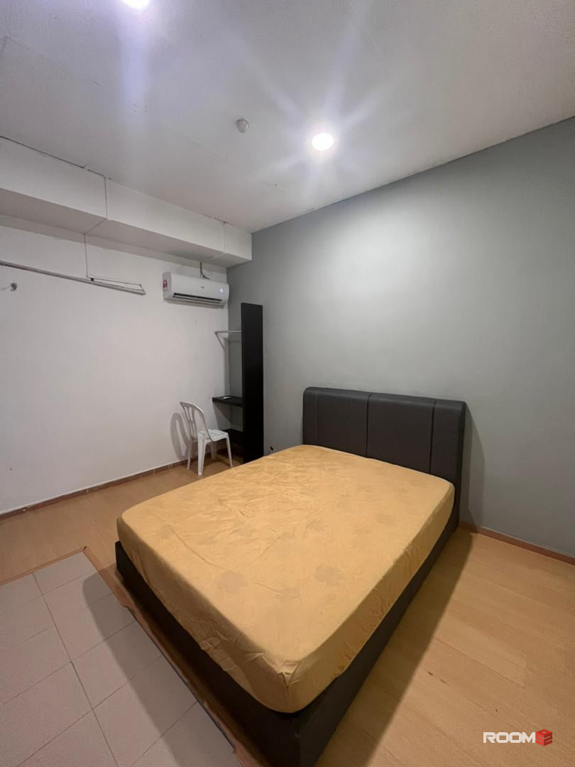 📍10 min to CIQ..6 min walk to KSL🚶‍♀️-Cozy, Fully furnished, zero deposit room available for rent🤗🔥
