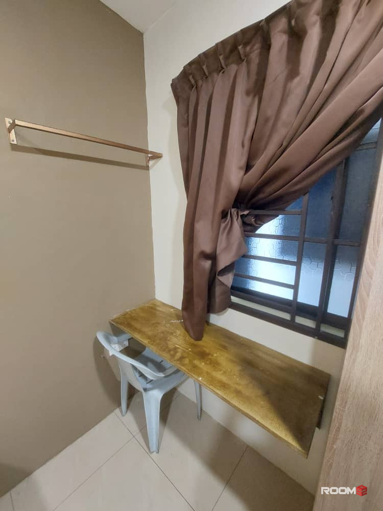 📍10 min to CIQ..6 min walk to KSL🚶‍♀️-Cozy, Fully furnished, zero deposit room available for rent🤗🔥