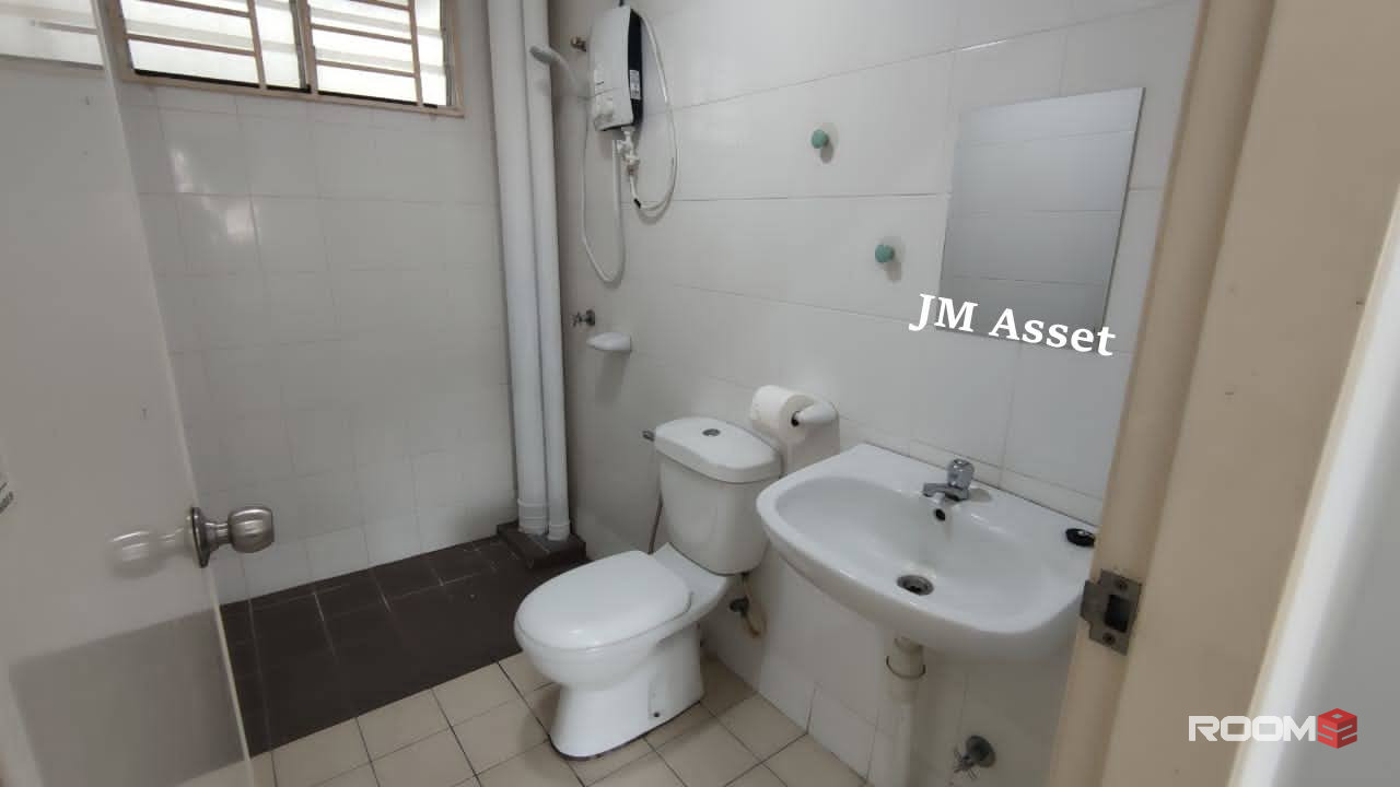 Jati Room to rent