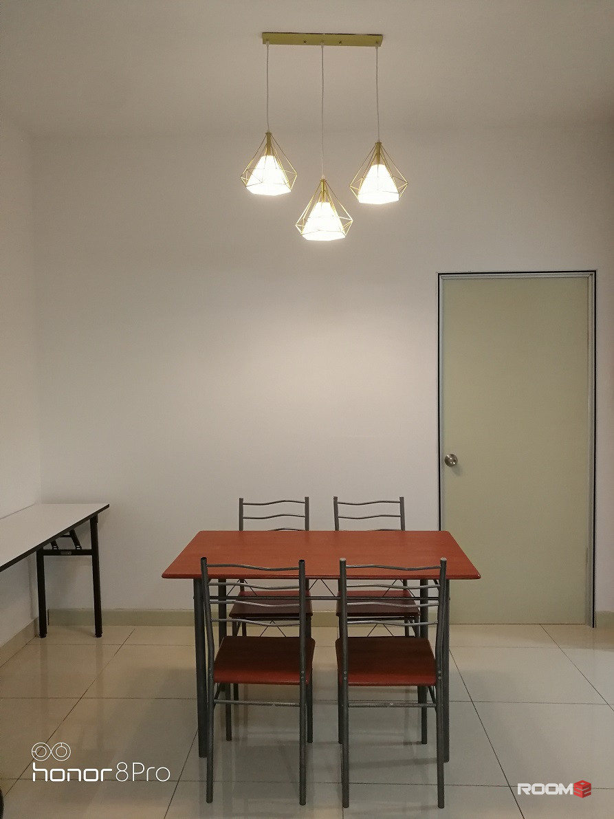 (Alice Retreat) Middle Room For Rent @ Regina Residence USJ 1