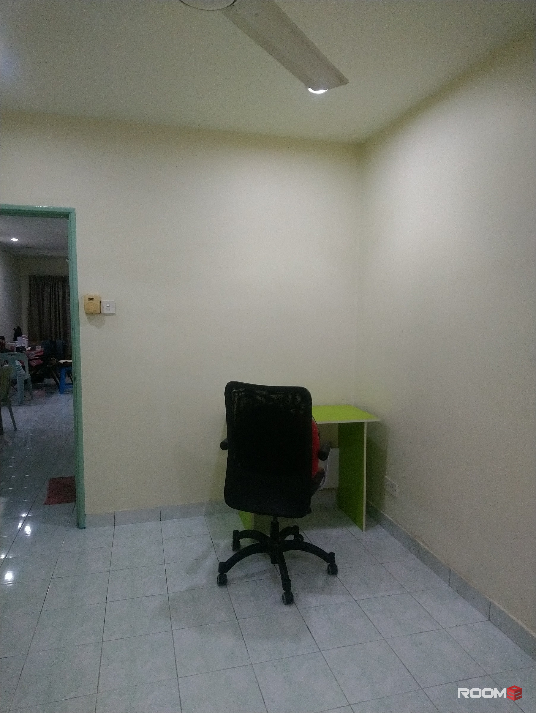One Medium Room For Rent At Cheras