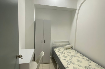 LOW DEPOSIT Affordable Room in SS18