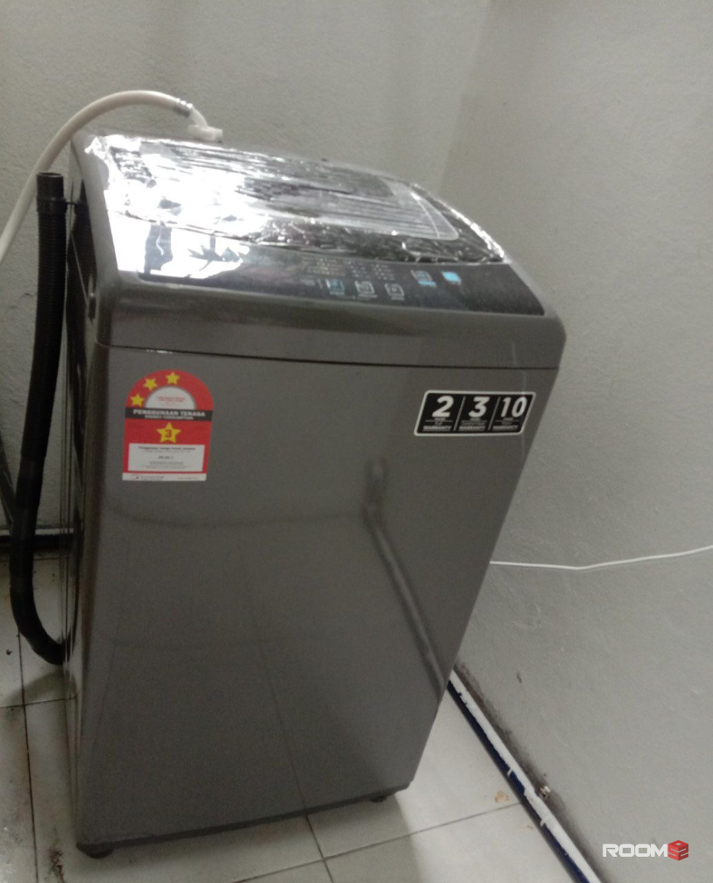 Middle Room, Mentari Court, Blok B, Bandar Sunway