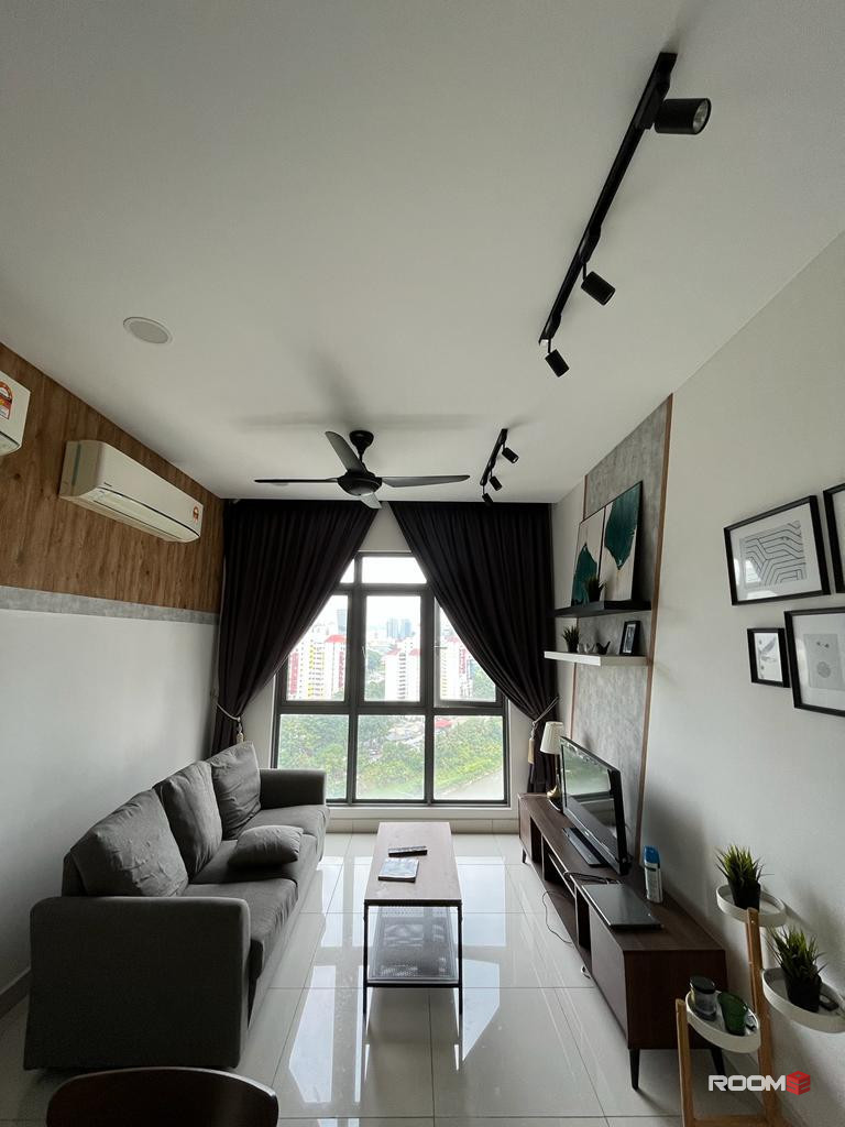 Master Room at VIVO Residential Suites - 5 Minutes to Bangsar South/Mid Valley