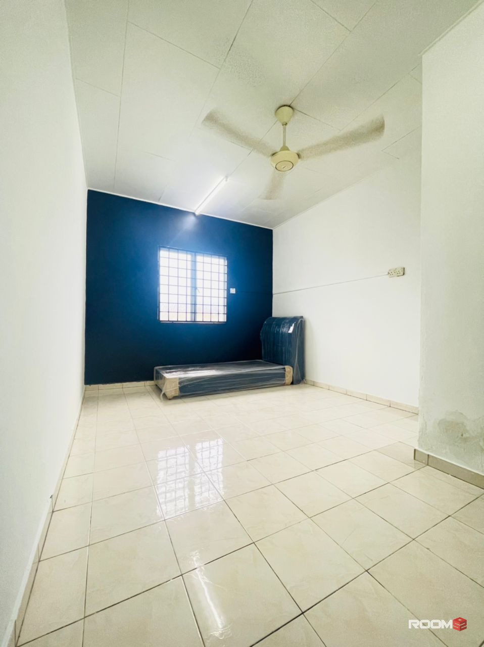 Single Room at Taman Bukit Serdang [🌟👉 𝟏 𝐁𝐔𝐋𝐀𝐍 Deposit] Seri Kembangan Bilik Sewa Seri Kembangan [LRT/ MRT/ KTM]