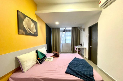 Rent With Spotlessly Clean Room🧹 ! Middle Room Near Pavilion, 🚶🏽‍♂️Walking Distance To MRT BUKIT BINTANG 🚆