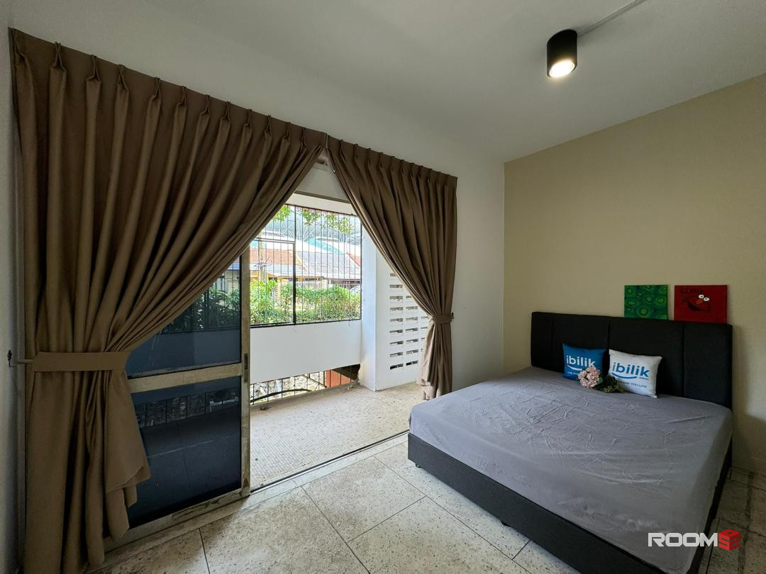 📍6 min to CIQ..6 min walk to KSL🚶‍♀️-Cozy, Fully furnished, zero deposit room available for rent🤗🔥