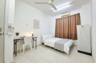 📢 1 Month Deposit | 🚗6 min drive to Setia City Mall | Medium Room