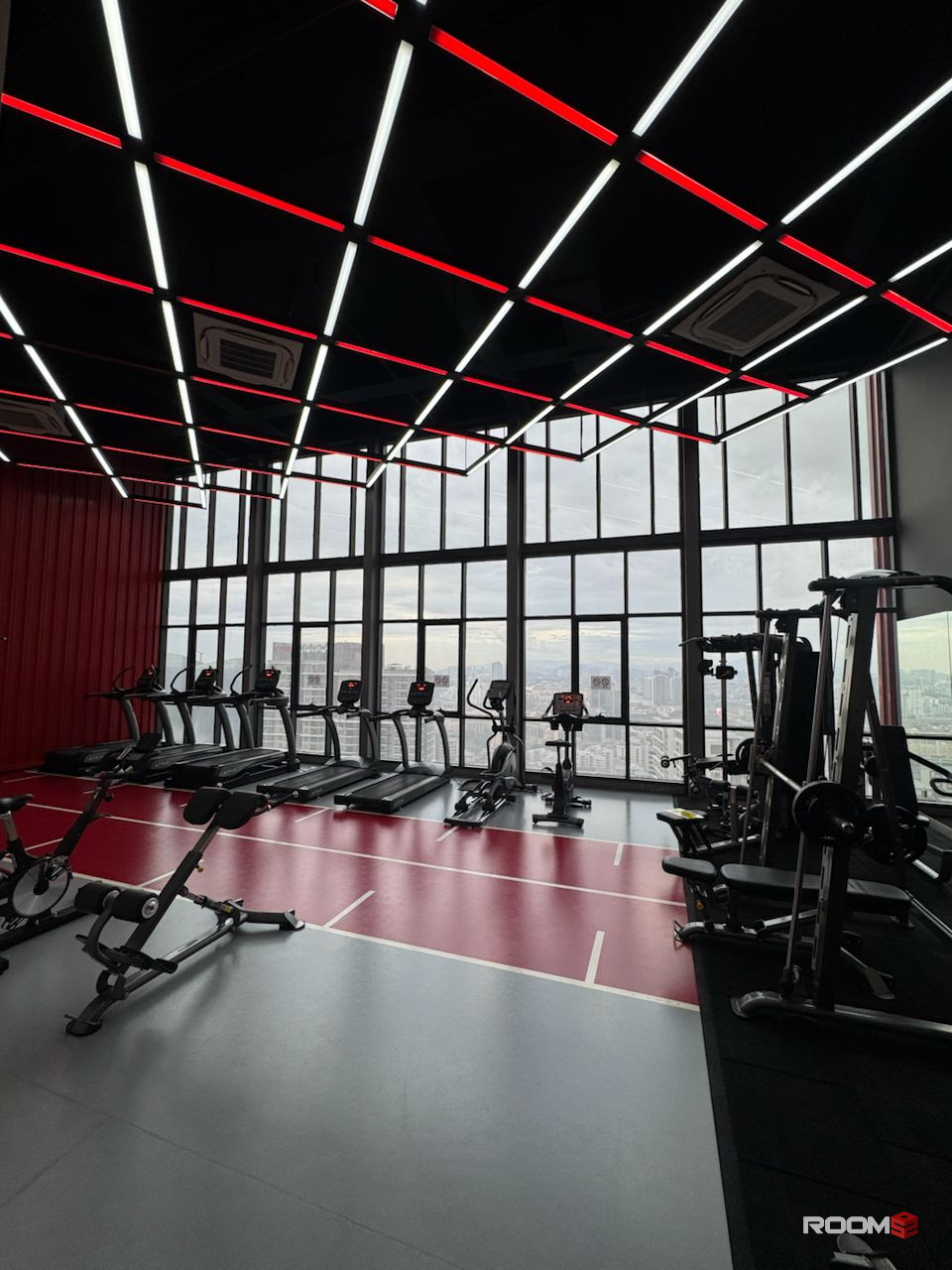 🛏️ Middle Room 🛏️ 👱🏻‍♀️ Female Unit 👱🏻‍♀️ 🧽 Weekly Cleaning Service 🧽