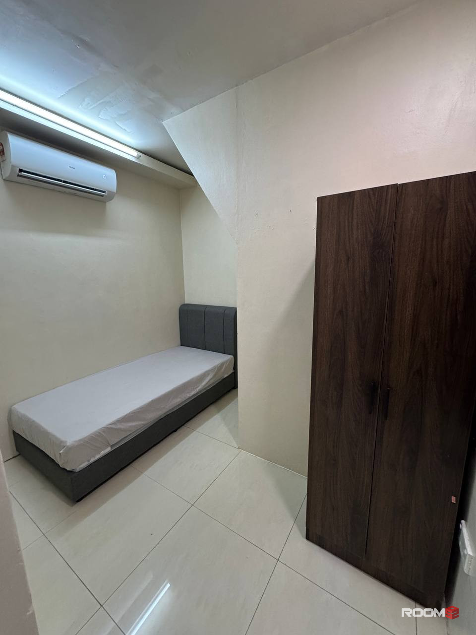 🔥10 Min to CIQ 🔥- Affordable room, fully furnished, ATTACHED private toilet and NO Deposit needed🥰🌟