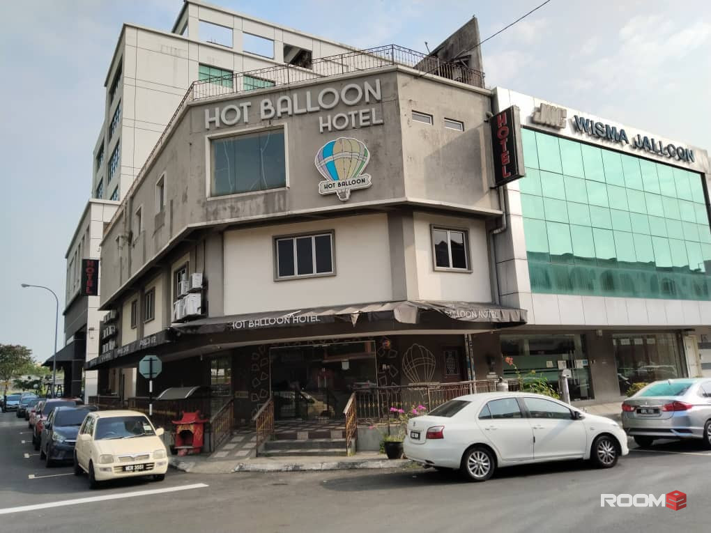 *Low Deposit Master Room with Private Bathroom @ Taman Intan, Klang near AEON Mall Bukit Raja