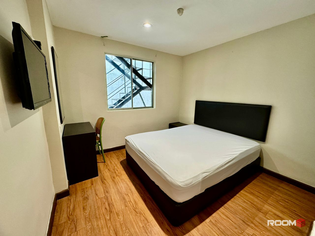 *Low Deposit Master Room with Private Bathroom @ Taman Intan, Klang near AEON Mall Bukit Raja