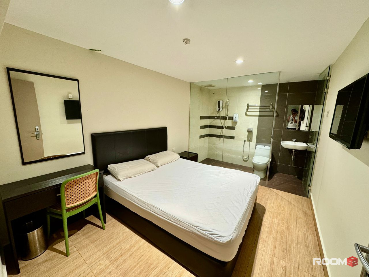 *Low Deposit Master Room with Private Bathroom @ Taman Intan, Klang near AEON Mall Bukit Raja