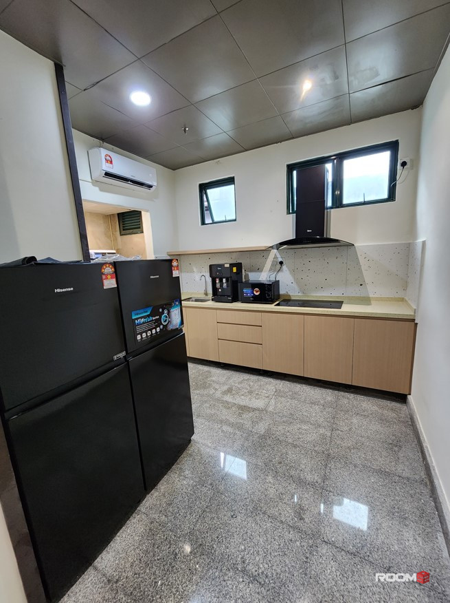 Cheap Deluxe Master Room 4-5Mins Walk to Bukit Bintang at Hulo Co-living