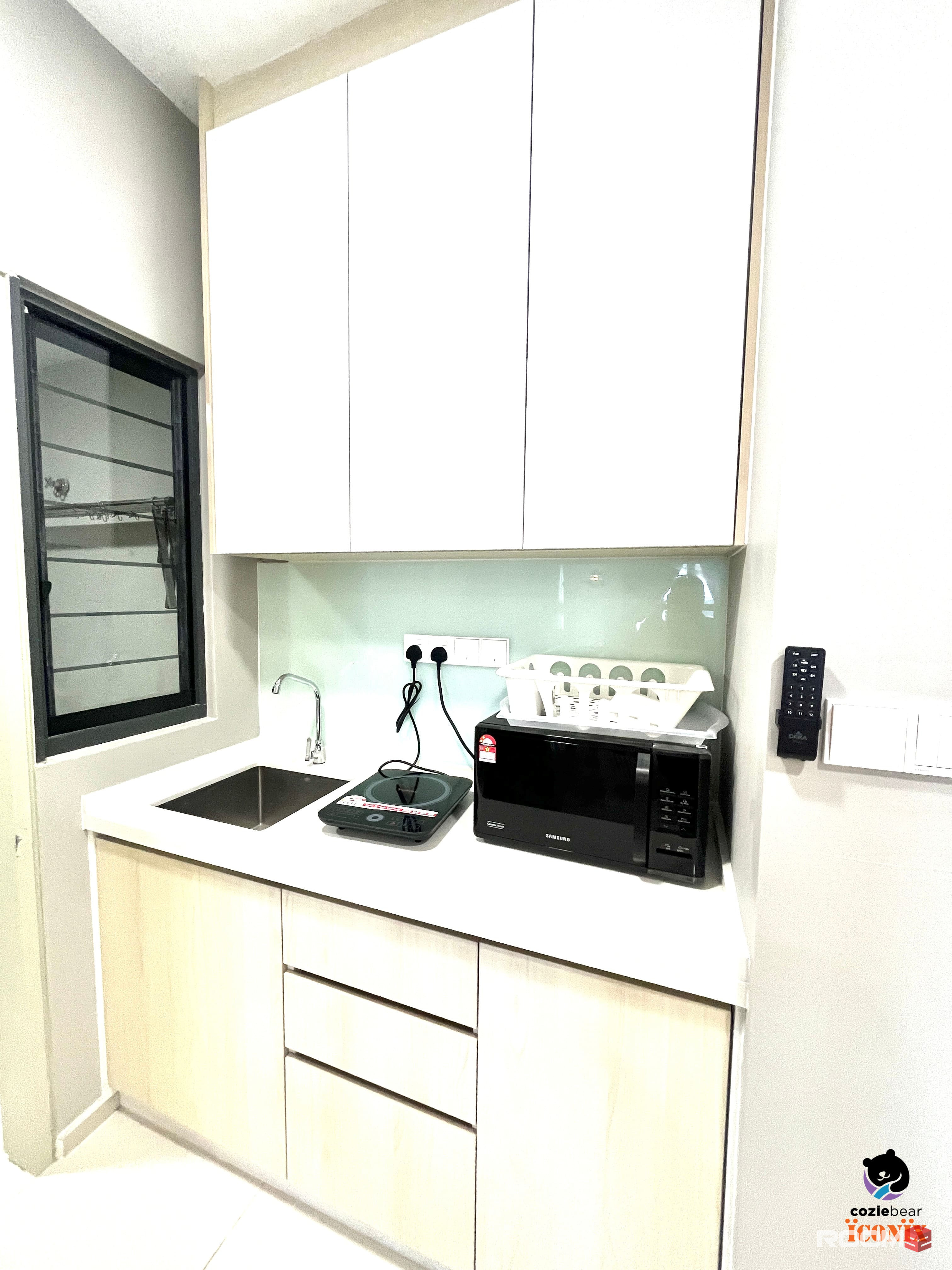 Subang Airport, Elmina Lakeside, SEGI & Help Uni Subang Bestari Middle Room Fully Furnished