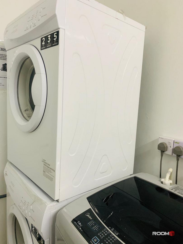 🏠 Affordable Aircon Room For Rent At Damansara Kim! 🌬️💲