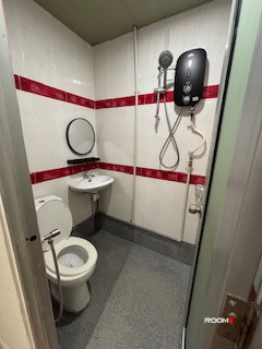 Room For Rent At Bukit Bintang Nearby MRT