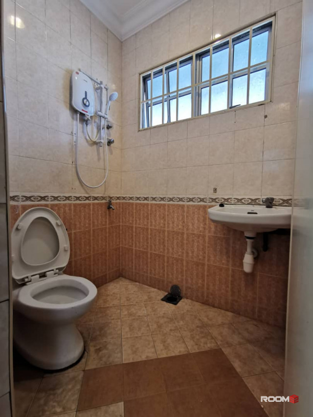 🛏️💻 Room rental at Section 17, Petaling Jaya with WIFI  📍📶