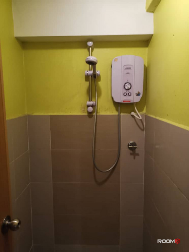Only Rm 500 !!! Nearby INTI COLLEGE, ALFA International College, Single Room at SS15, Subang Jaya