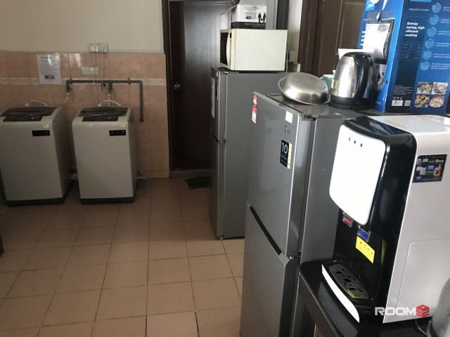 🏠🚺 FEMALE LANDED Room to rent in Puchong !!! 🏠🚺