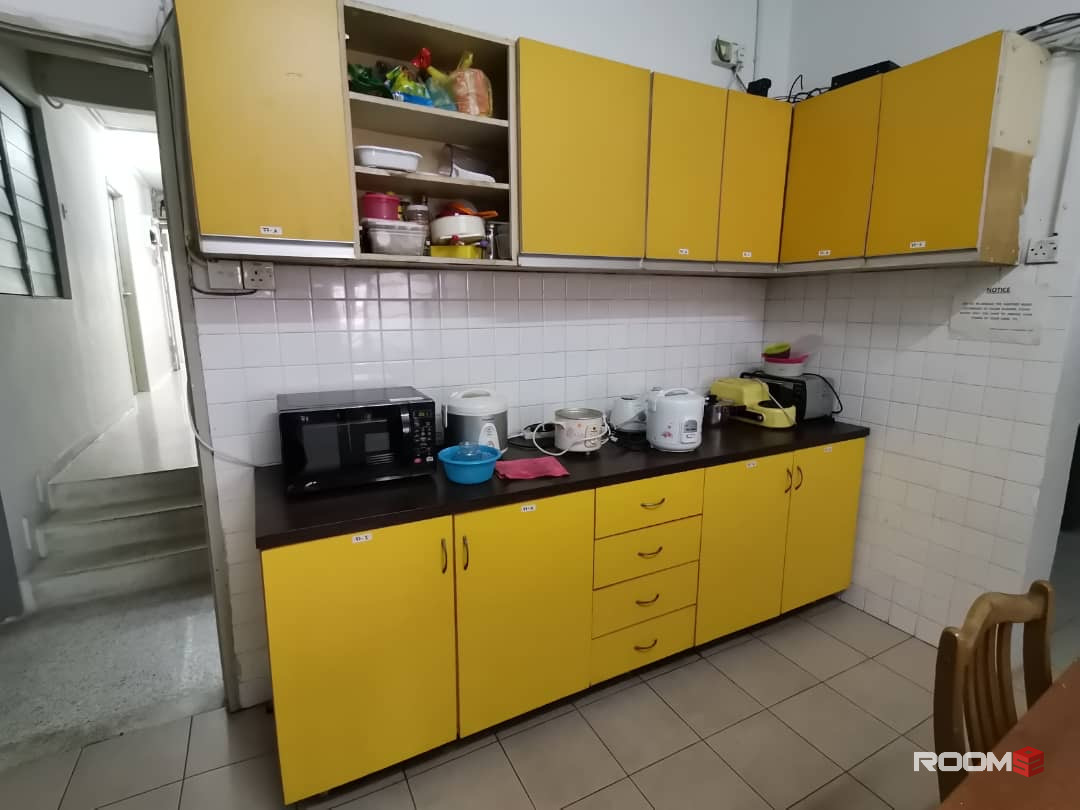 🏠🛏️💼 Single Room to Rent at Jalan Kenari, Bandar Puchong Jaya! 💼🛏️🏠