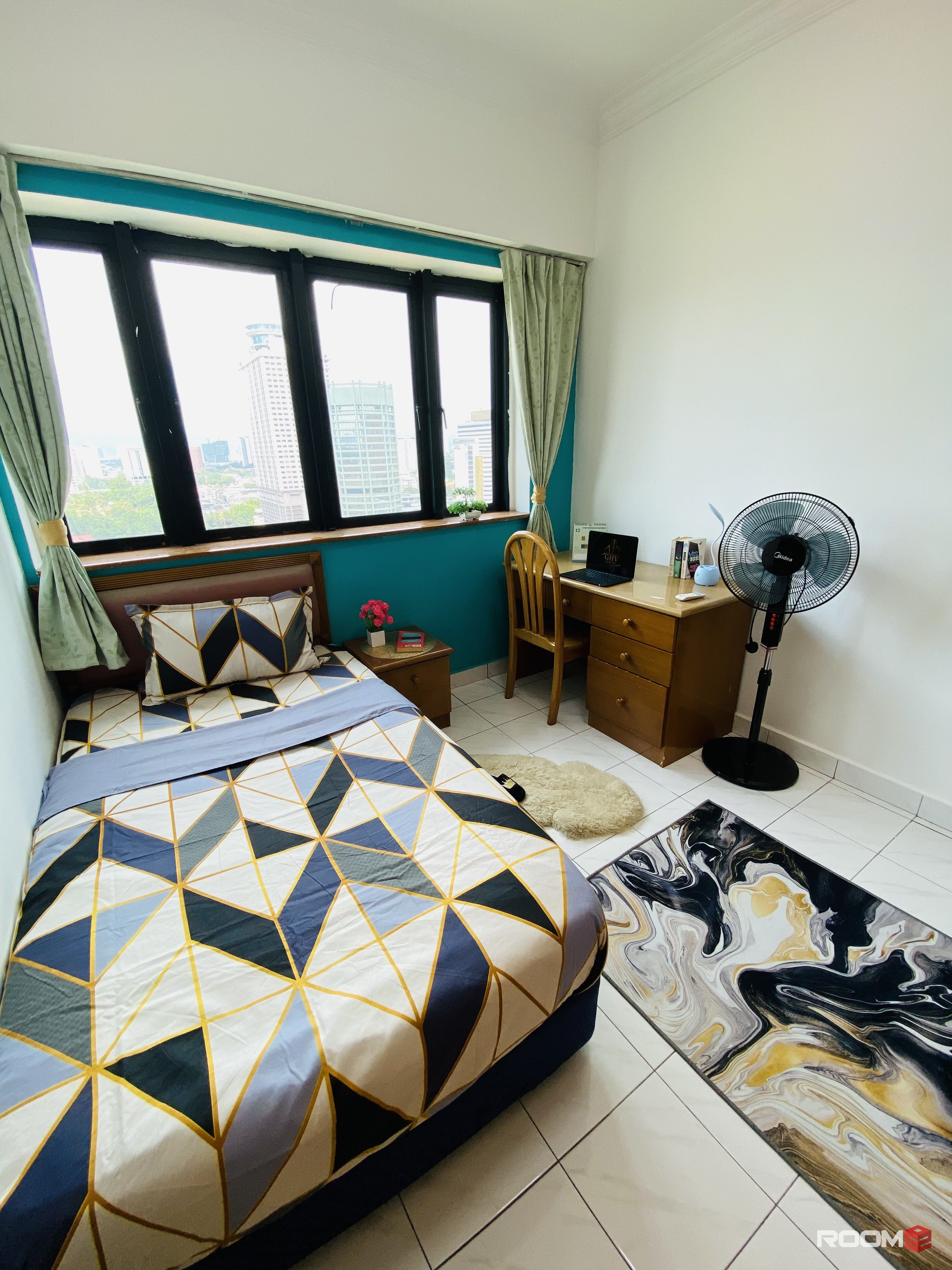 [MIX MEDIUM ROOM] 3 Mins walk to LRT PWTC & Sunway Putra Mall @PWTC [KL City Centre Area]
