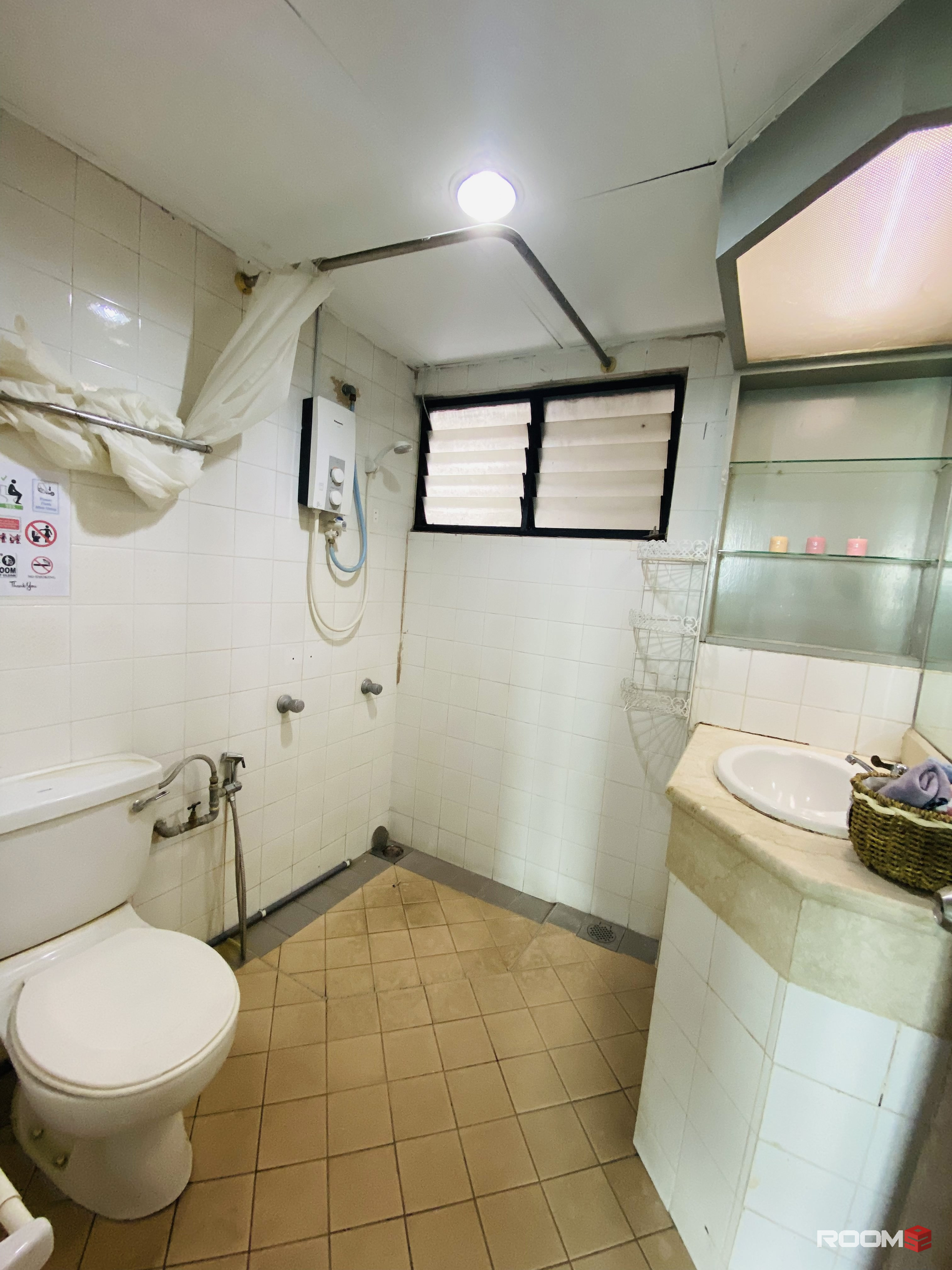[MIX MEDIUM ROOM] 3 Mins walk to LRT PWTC & Sunway Putra Mall @PWTC [KL City Centre Area]