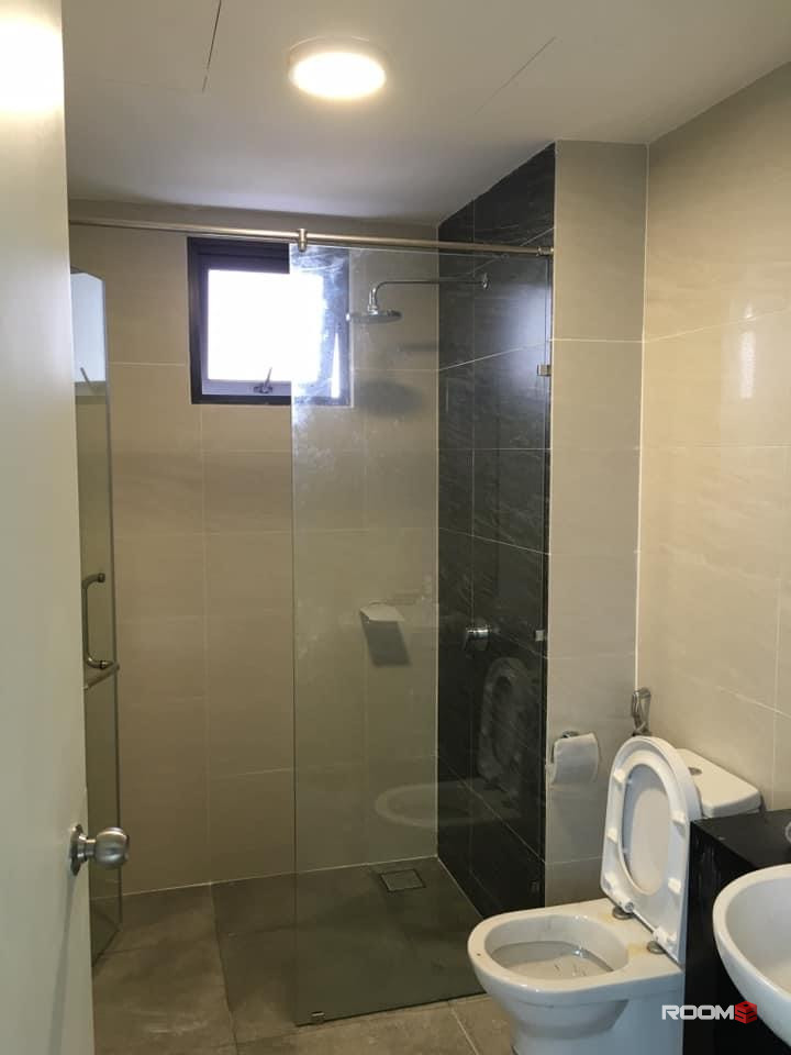 Pearl Suria Residence Old Klang Road Master Bedroom for rent