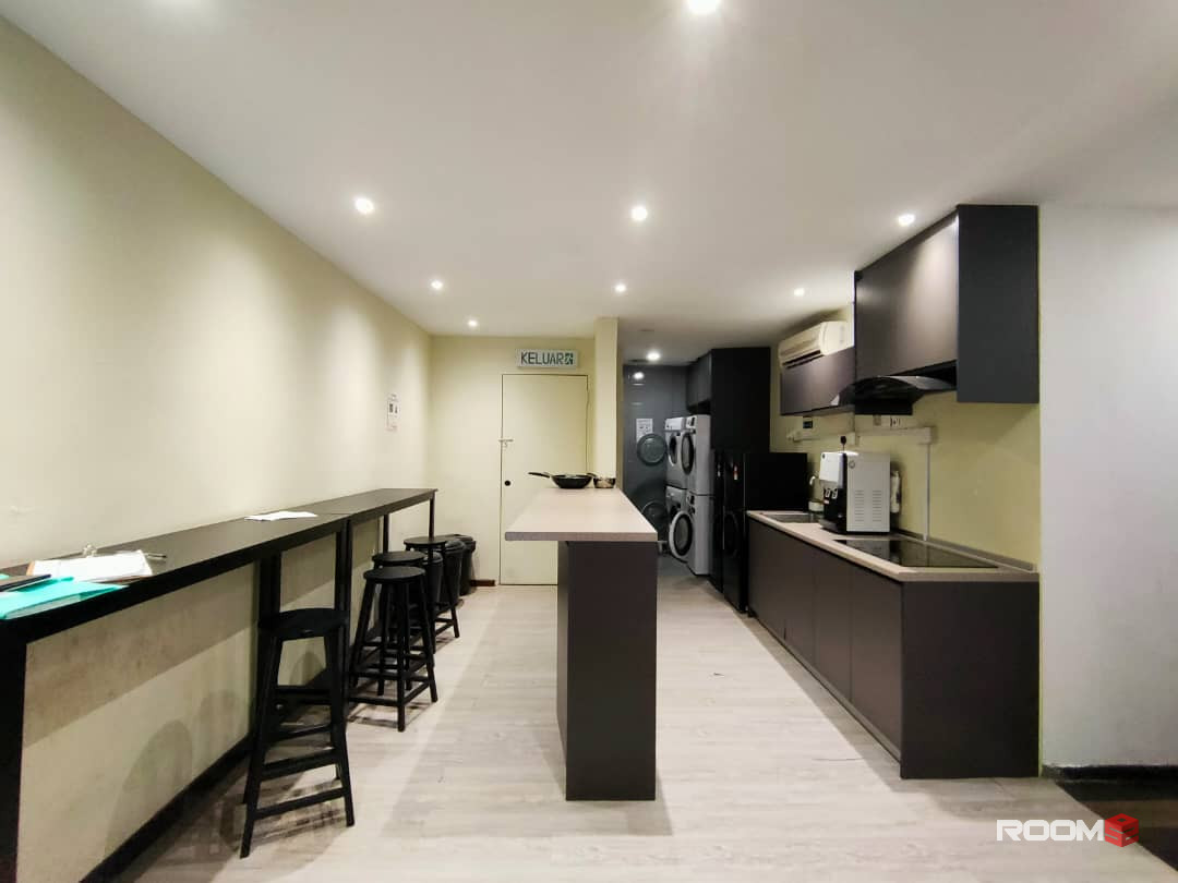 🏠 [ANTHILL+] Queen Bed Room for Rent in Puchong!  🛏️ Fully Furnished. 📍 Great Location. 📞 Inquire Now!
