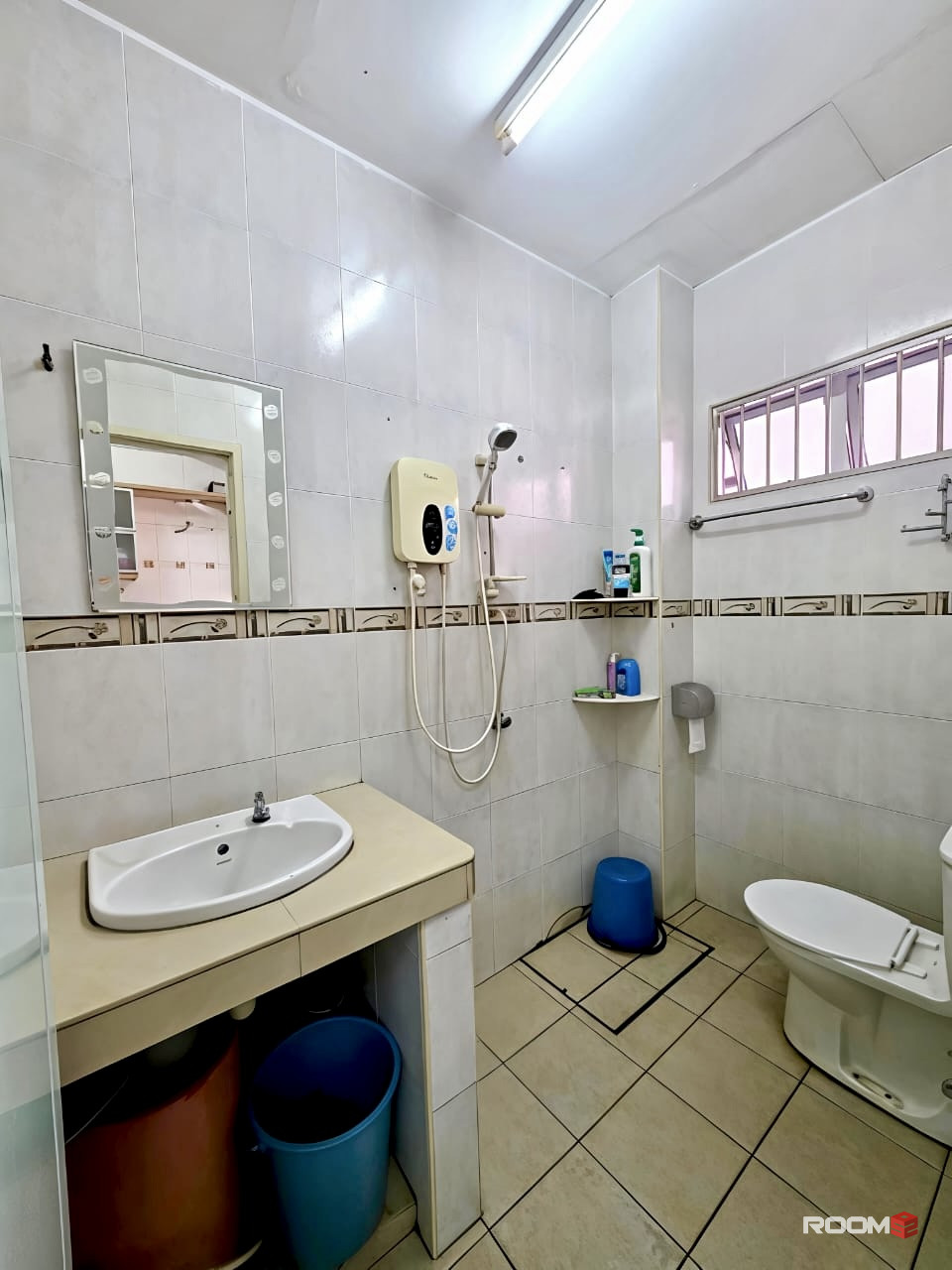 🏡 Medium Room For Rent @ Bandar Puteri Puchong | 👉 Near IOI Mall Puchong 🛒