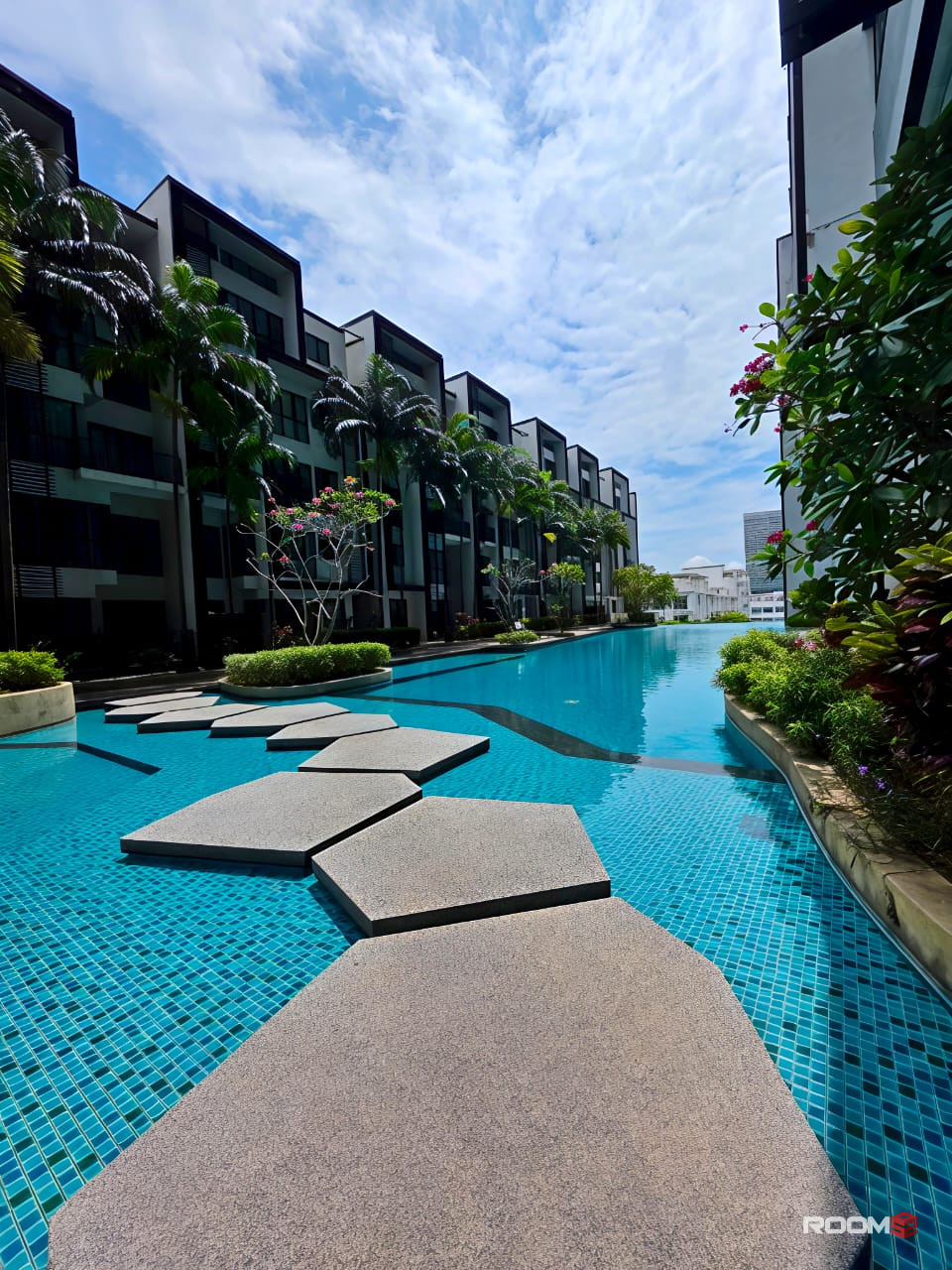 ✨ Zero Deposit Female Master Room | 🏃🏻 Walk to Central i-City Mall 🛒