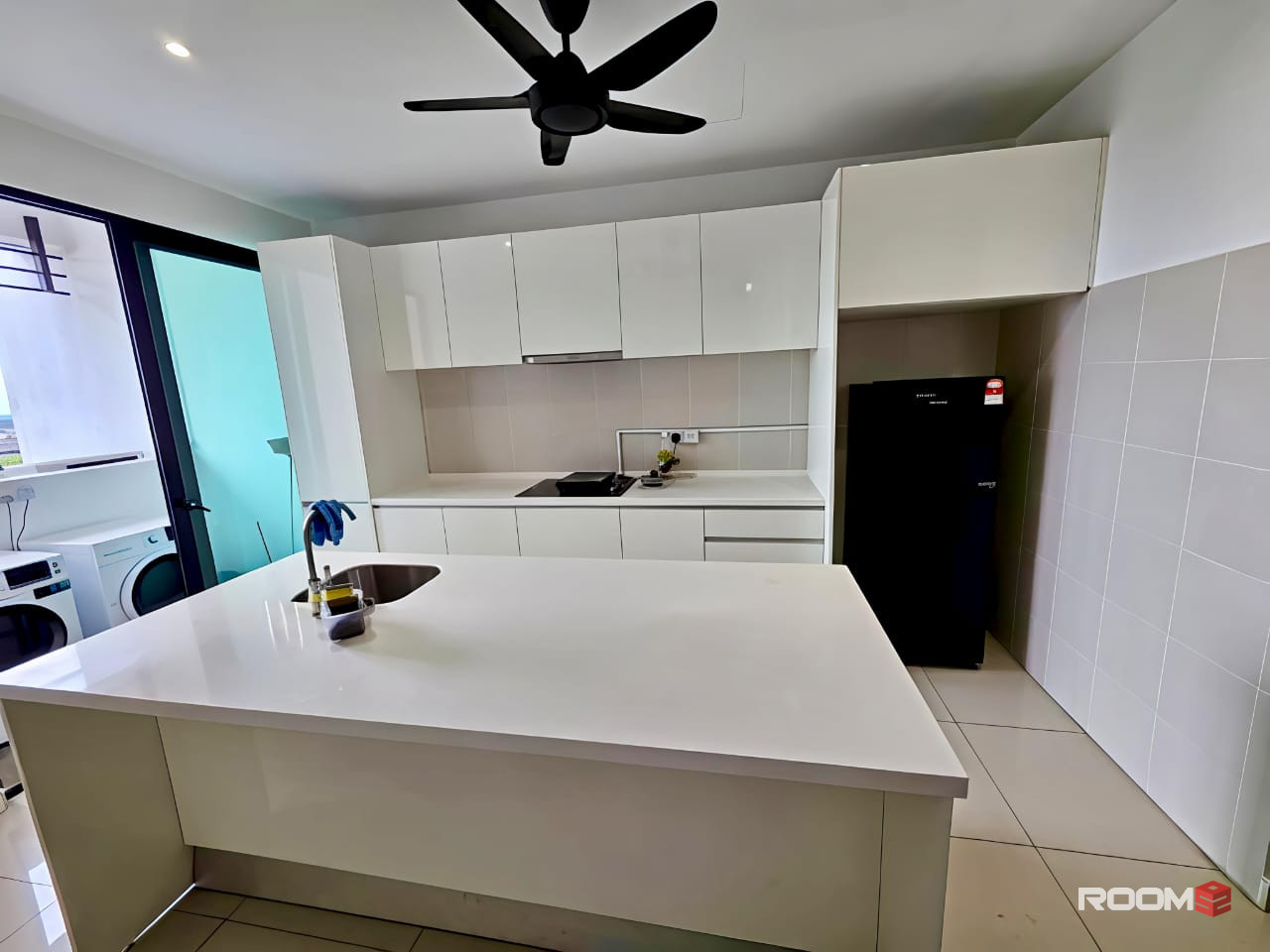 ✨ Zero Deposit Female Master Room | 🏃🏻 Walk to Central i-City Mall 🛒