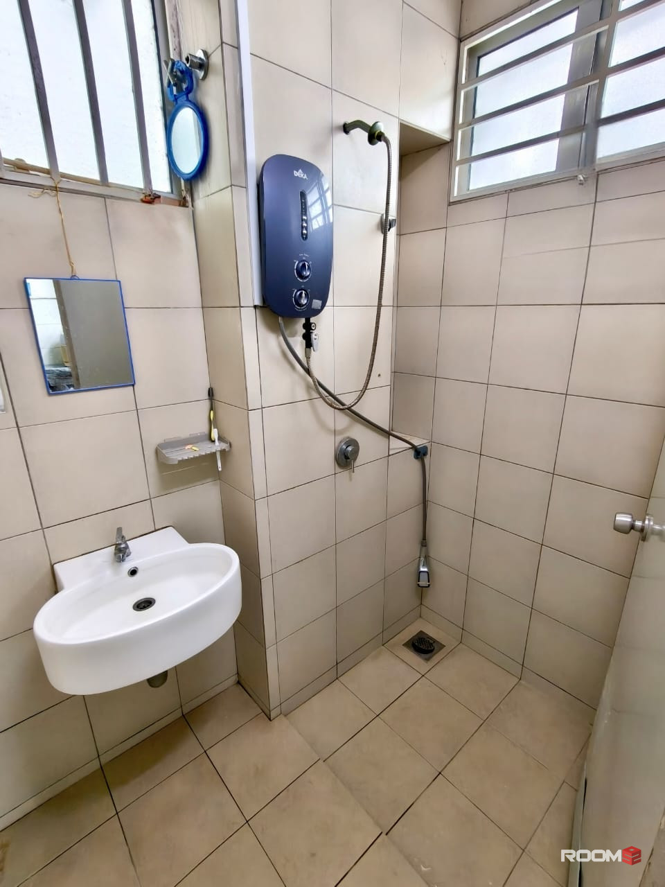 🏡 Medium Room For Rent @ Bandar Botanic Klang 👉🏻 5-8 Mins To AEON Bukit Tinggi 🛒