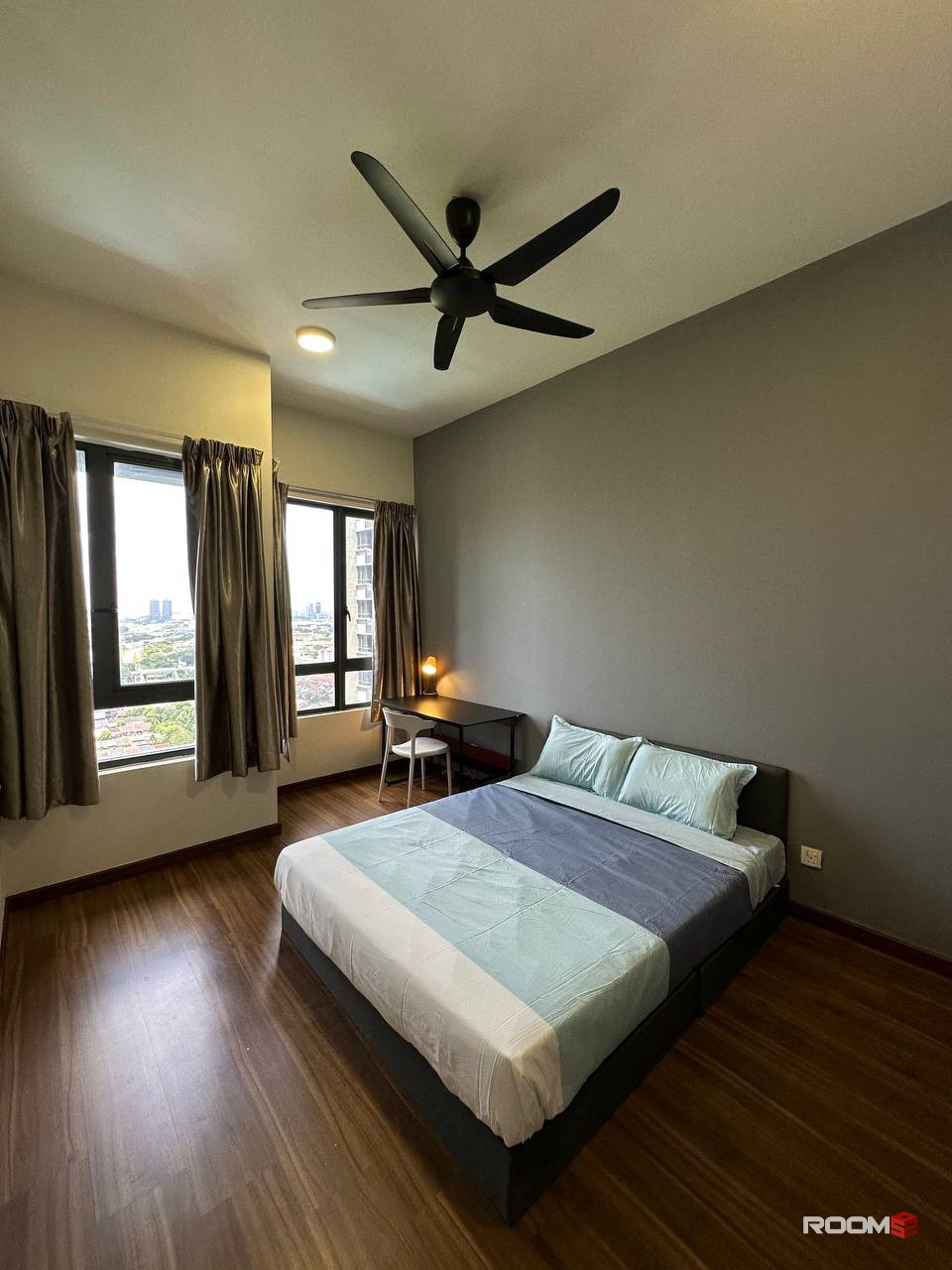 Fully Furnished ⭐️ Master Room w Free Utilities 📶 @ Petalz Residence