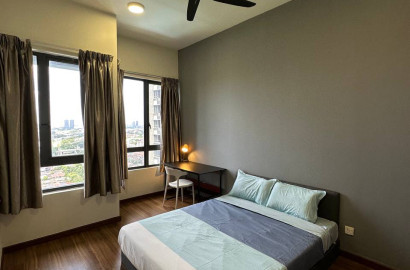 Premium Master Room w Fast WiFi 📶  w Monthly Cleaning 🧹@ The Petalz, Old Klang Road