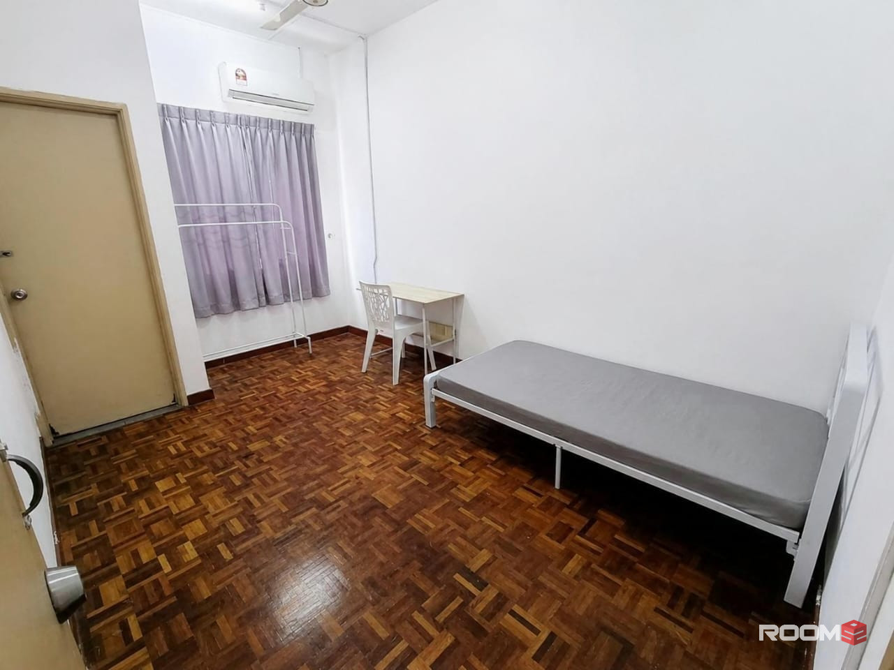 🚗 7 Mins To Econsave Bukit Kemuning 🛒 | Medium Room For Rent @ Kota Kemuning 🔥
