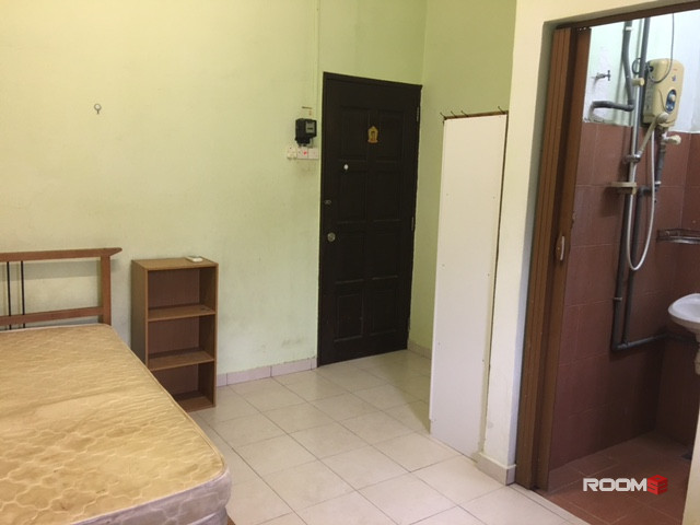 SS15 Furnished Room with Private bathroom near Subang Square walk to LRT SS 15, Alpha, Inti i