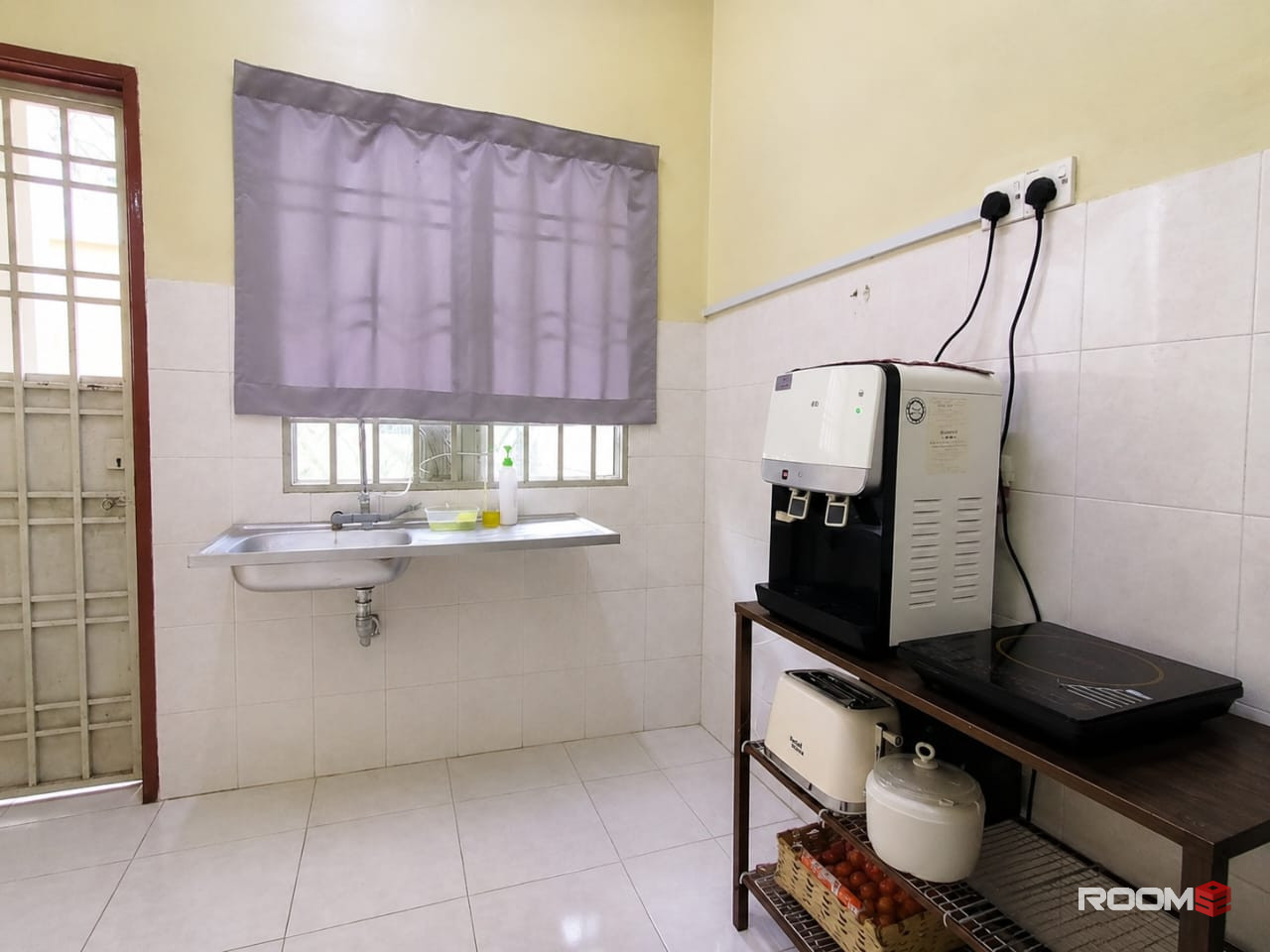 🏡 Single Room For Rent @ Kota Kemuning | 🚗 7 Mins To Econsave Bukit Kemuning 🛒