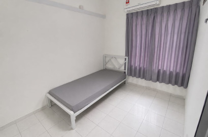🏡 Single Room For Rent @ Kota Kemuning | 🚗 7 Mins To Econsave Bukit Kemuning 🛒