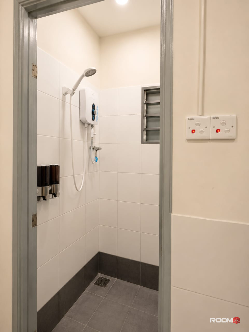 🚆 Near USJ 21 LRT | 🌟 Hotel-Style CoLiving @ Subang Jaya 🔥 Near INTI / SEGi / Sunway 🎓