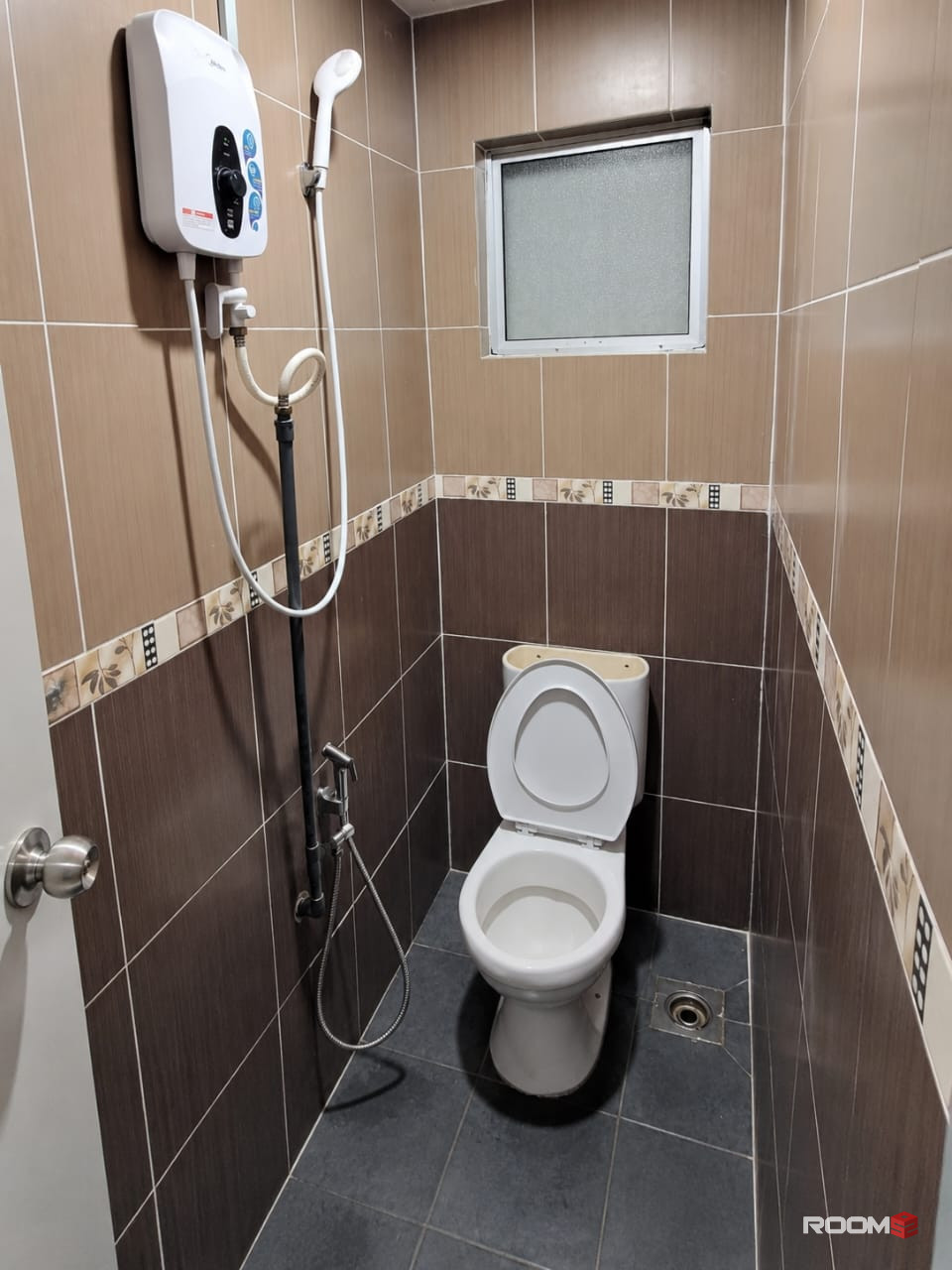 🔥 Hotel-Style Room For Long Stay 🏬 Apple Hotel @ Shah Alam | 🚘 5–8 mins Drive To UiTM 🏫